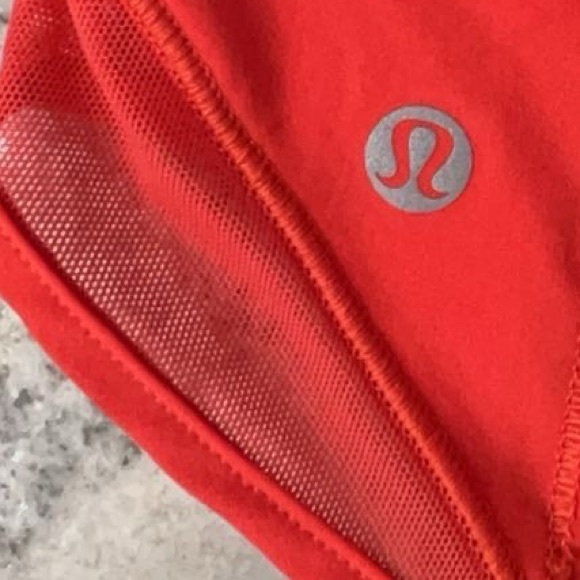 Lululemon Hotty Hot Short Size 12 with a 2.5" inseam Carnation Red - Picture 13 of 14
